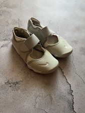 Nike air rift ninja tabi type